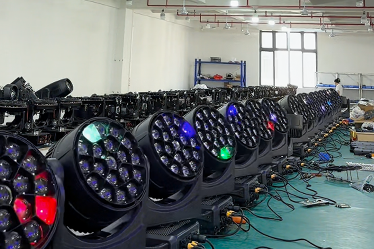 WUYESTAGE wash lights packed for wholesale shipment