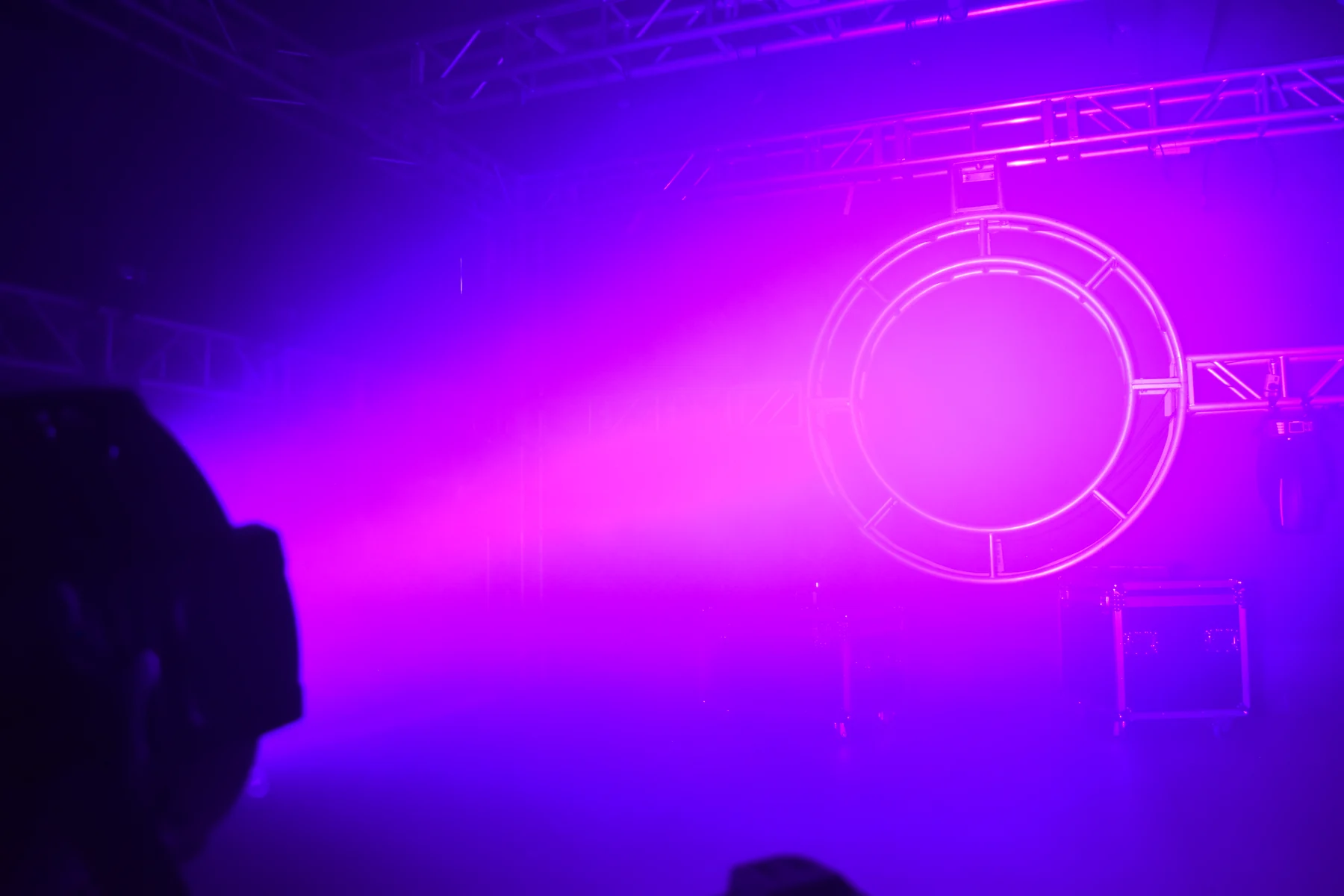 Magenta wash output from RG-407 through haze
