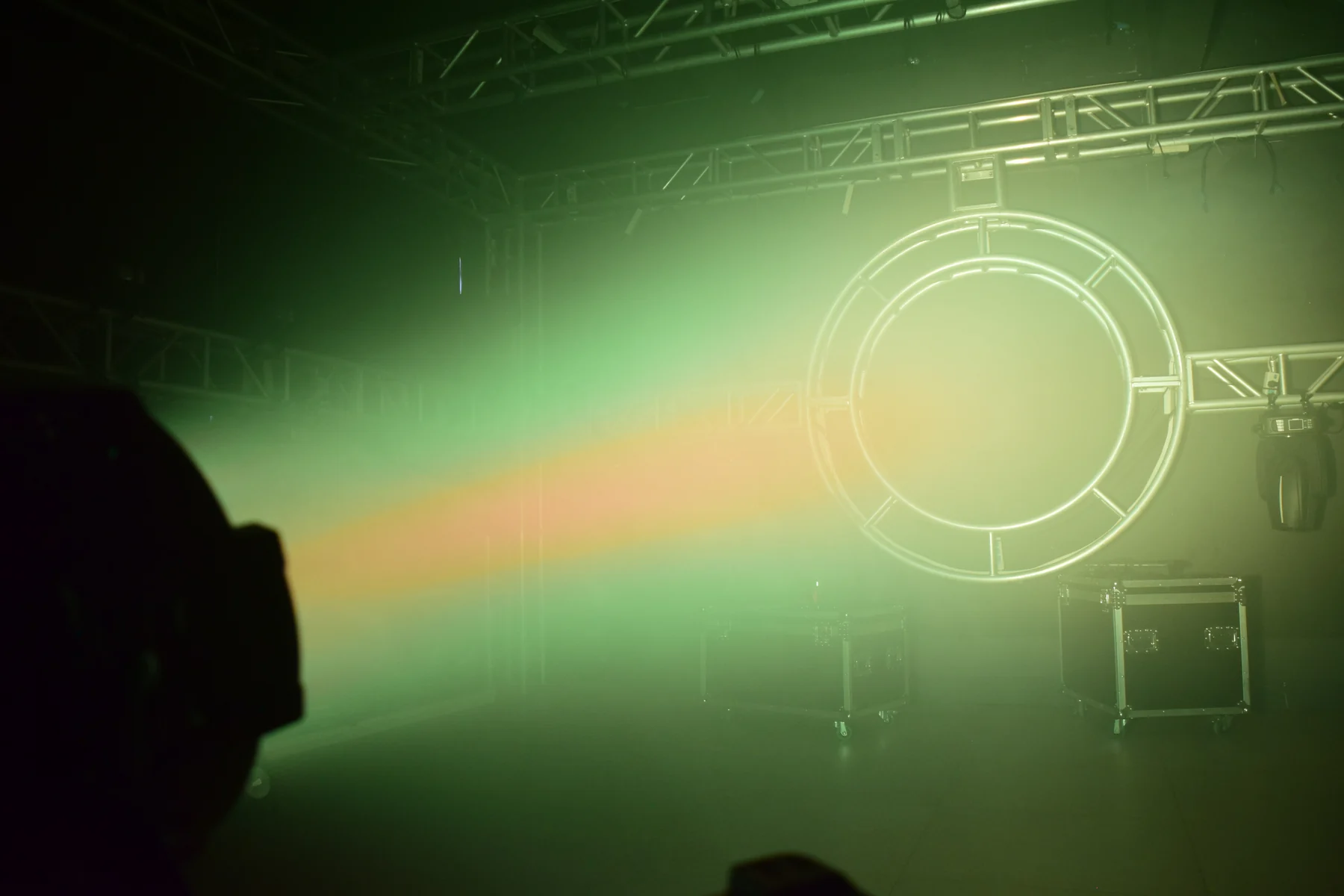 Mixed green and amber output from RG-407 in a stage test